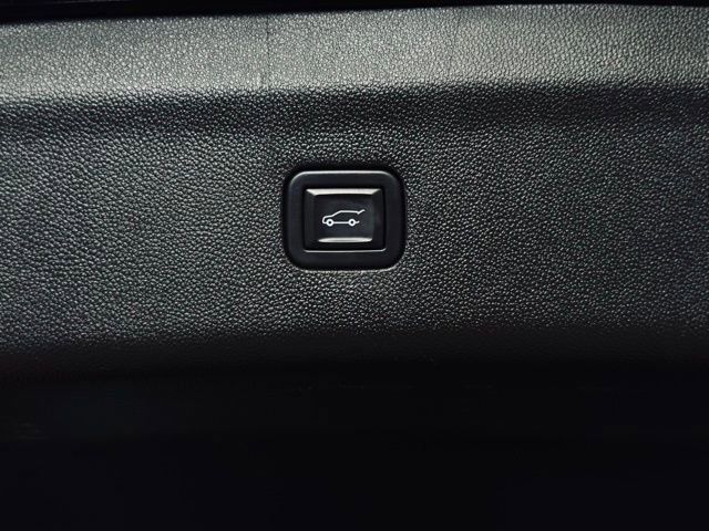 Used 2020 Buick Enclave Avenir w/ Avenir Technology Package image 14