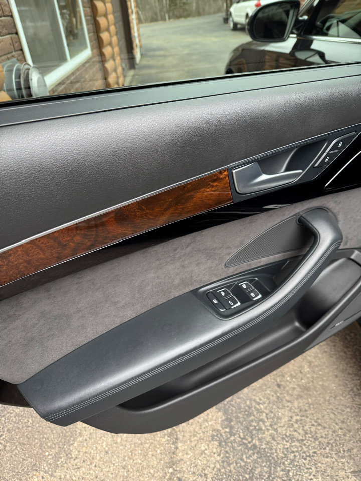 Used 2017 Audi A8 L 4.0T image 16