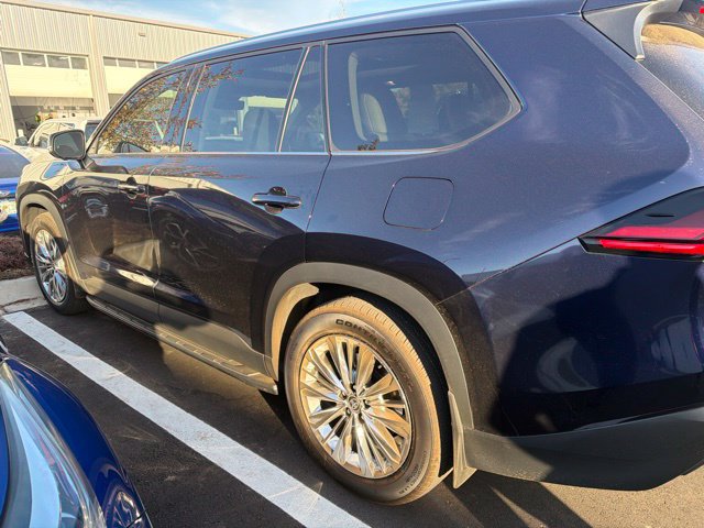 Used 2025 Toyota Grand Highlander AWD image 33