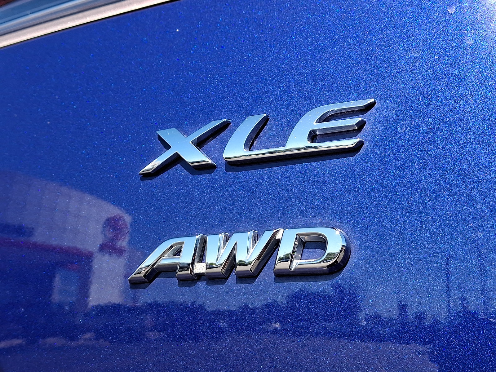 Used 2024 Toyota Corolla Cross XLE w/ Convenience Package AWD/4WD image 32