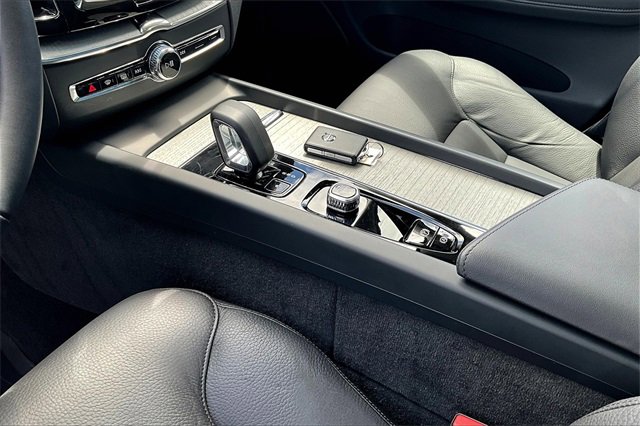 Used 2025 Volvo XC60 T8 Plus w/ Protection Package Premier image 14