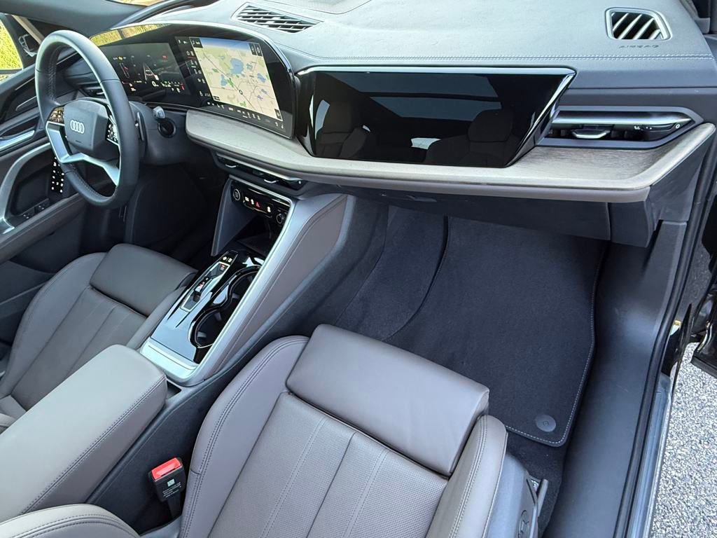 New 2025 Audi Q5 Premium Plus image 40