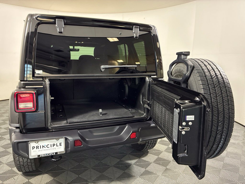 Used 2020 Jeep Wrangler Unlimited Sahara AWD/4WD image 32