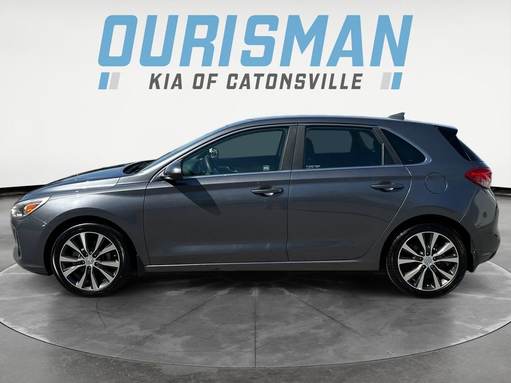 Used 2018 Hyundai Elantra GT image 3