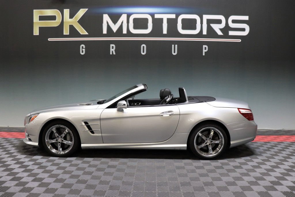 Used 2014 Mercedes-Benz SL 550 w/ Driver Assistance Package image 4