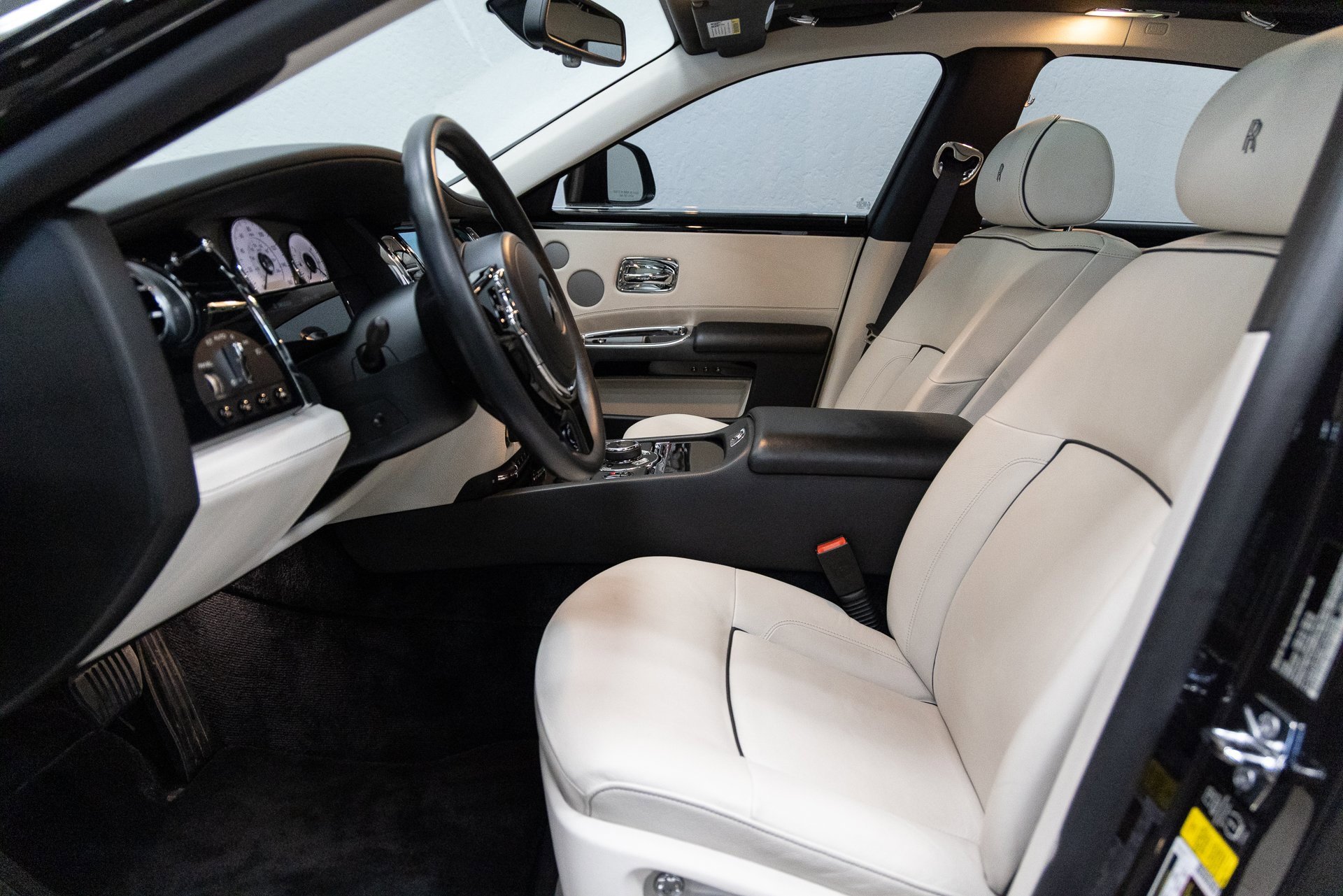 Used 2014 Rolls-Royce Ghost image 7