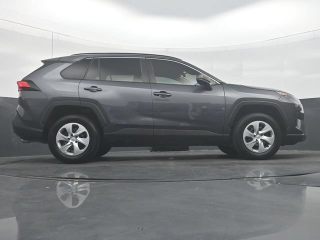 Used 2020 Toyota RAV4 LE FWD image 33
