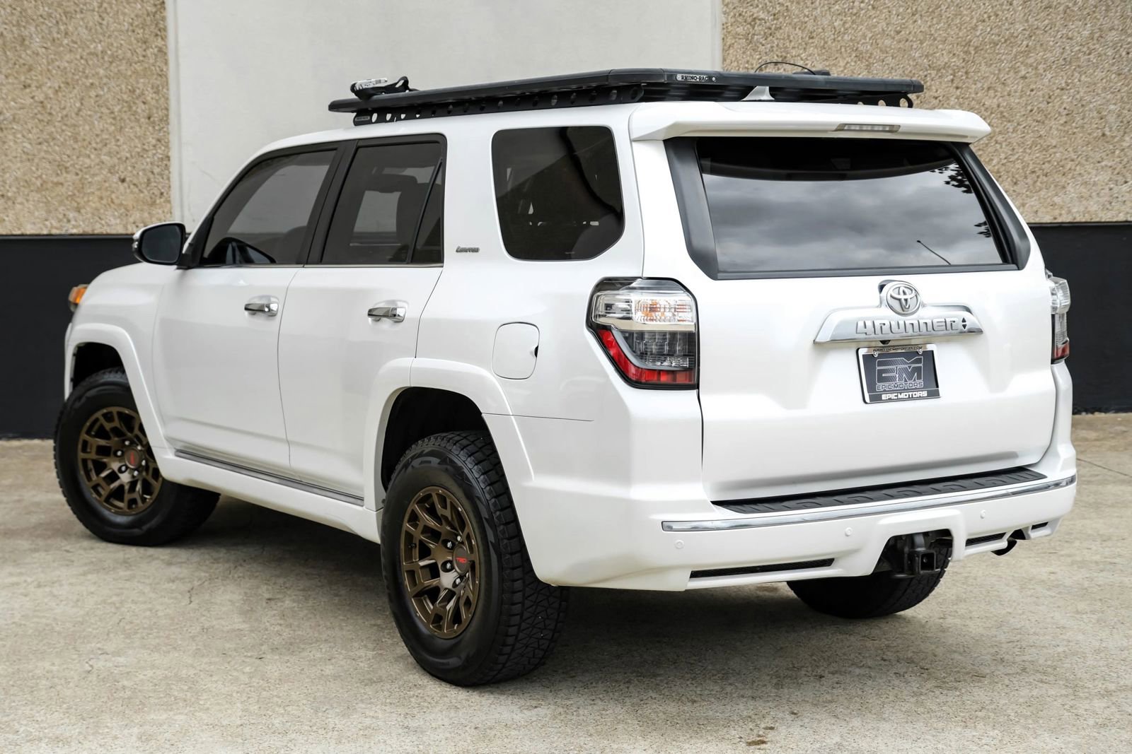 Used 2015 Toyota 4Runner Limited AWD/4WD image 10