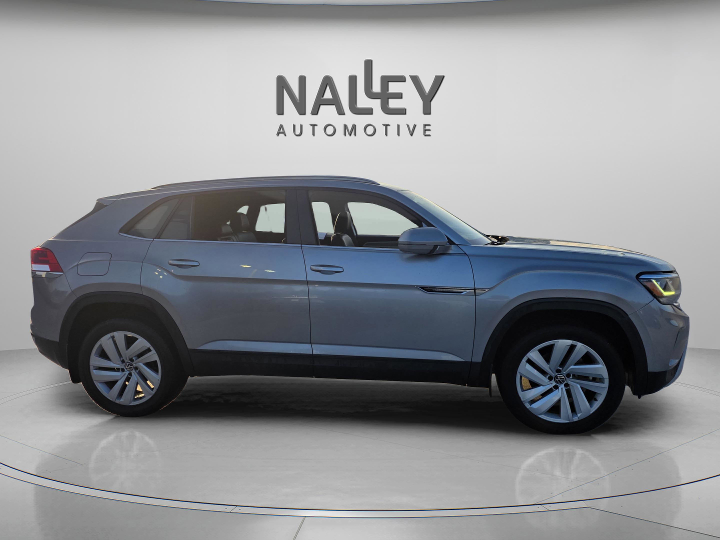Used 2022 Volkswagen Atlas Cross Sport SE image 6