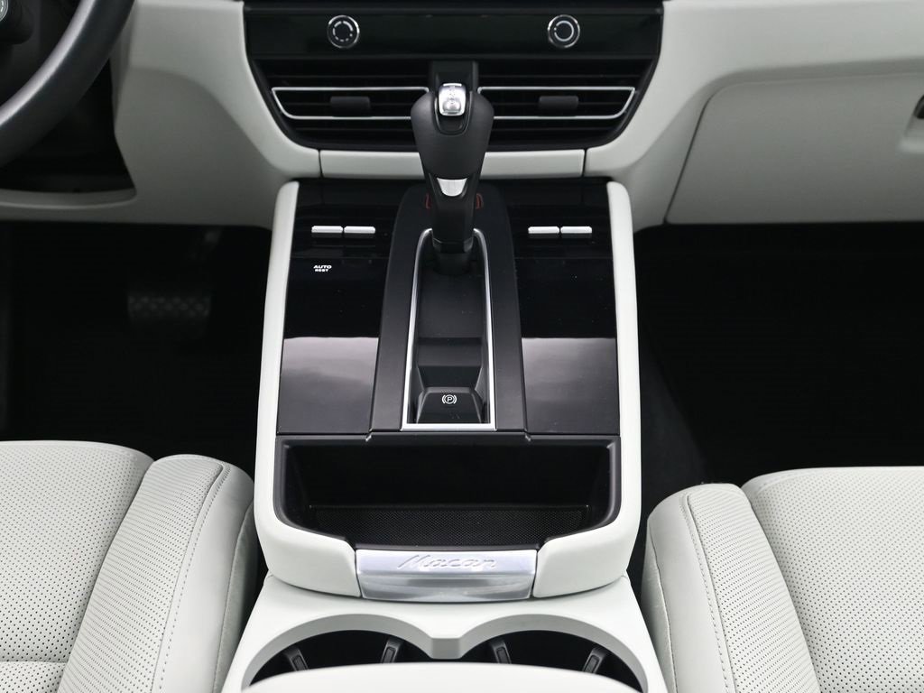 Certified 2023 Porsche Macan GTS image 10