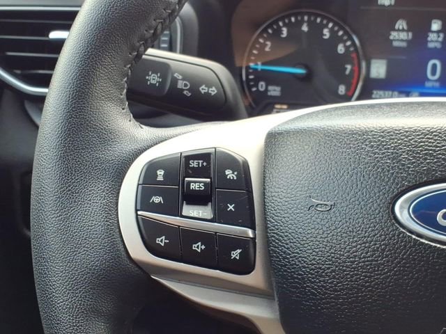 Certified 2023 Ford Explorer XLT w/ Equipment Group 202A AWD/4WD image 22