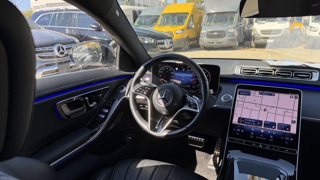 Used 2022 Mercedes-Benz S 580 4MATIC Sedan w/ AMG Line Package image 25