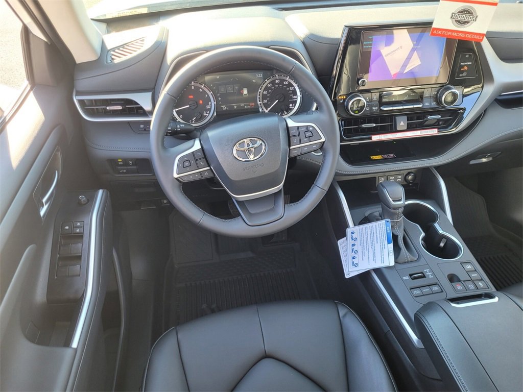 New 2026 Toyota Highlander XLE image 7