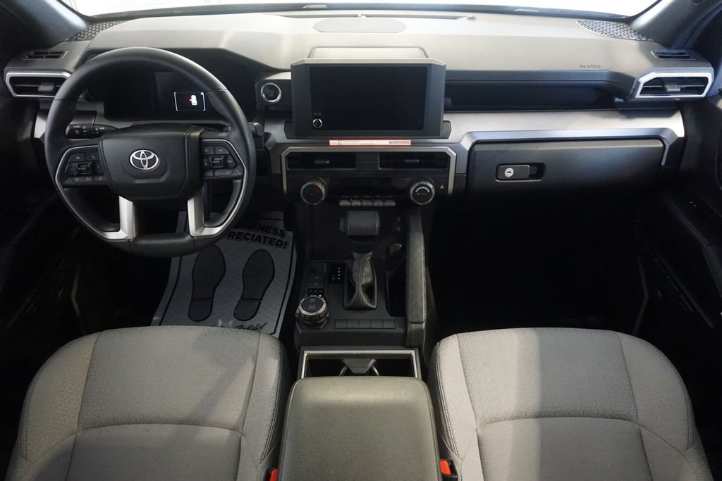 Used 2025 Toyota 4Runner SR5 AWD/4WD image 23