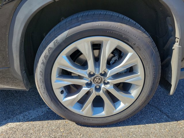 Used 2026 Toyota Highlander Limited image 30