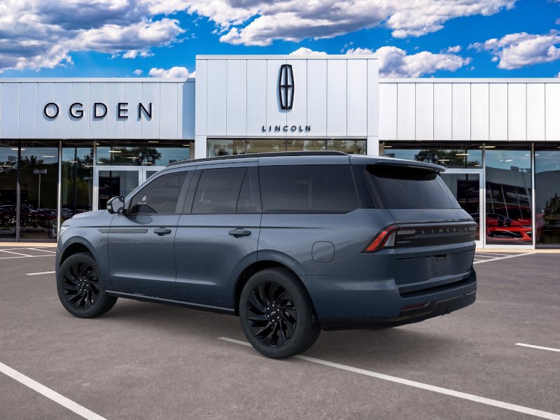New 2026 Lincoln Navigator Reserve w/ Jet Appearance Package AWD/4WD image 4