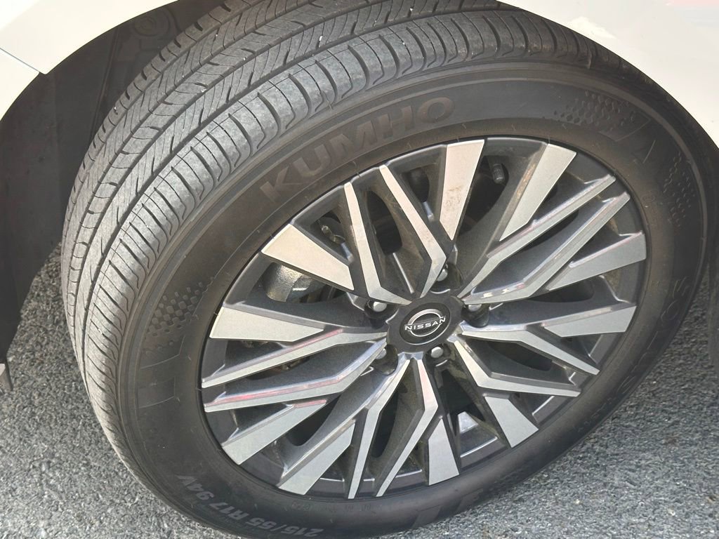 Used 2025 Nissan Altima 2.5 SV image 37