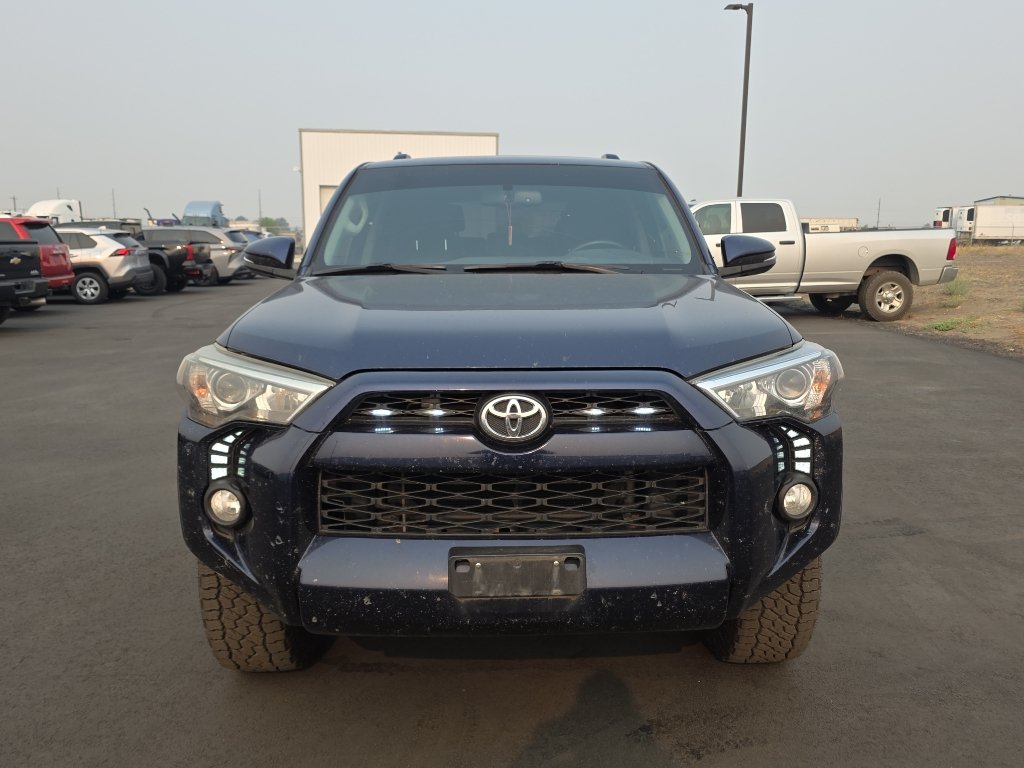 Certified 2019 Toyota 4Runner SR5 Premium AWD/4WD image 2