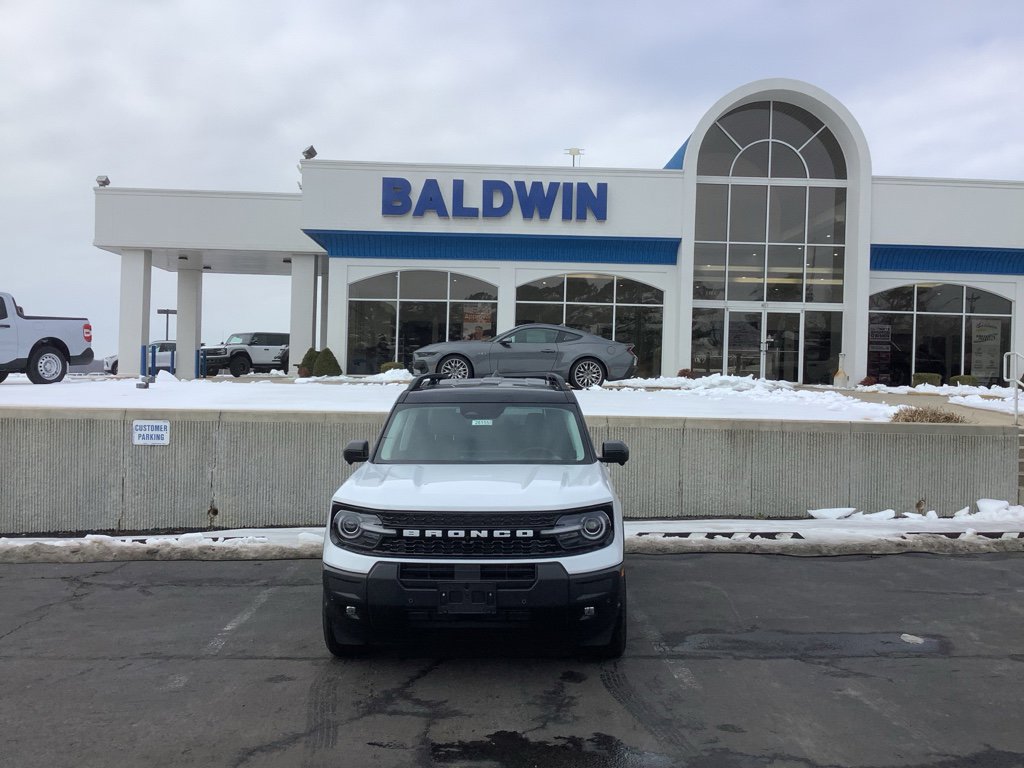 New 2025 Ford Bronco Sport Outer Banks w/ Outer Banks Tech Package+ image 2