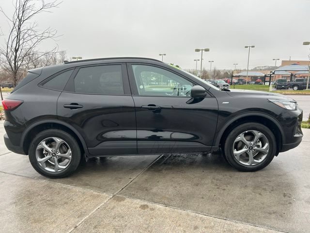 Used 2025 Ford Escape ST-Line AWD/4WD image 9