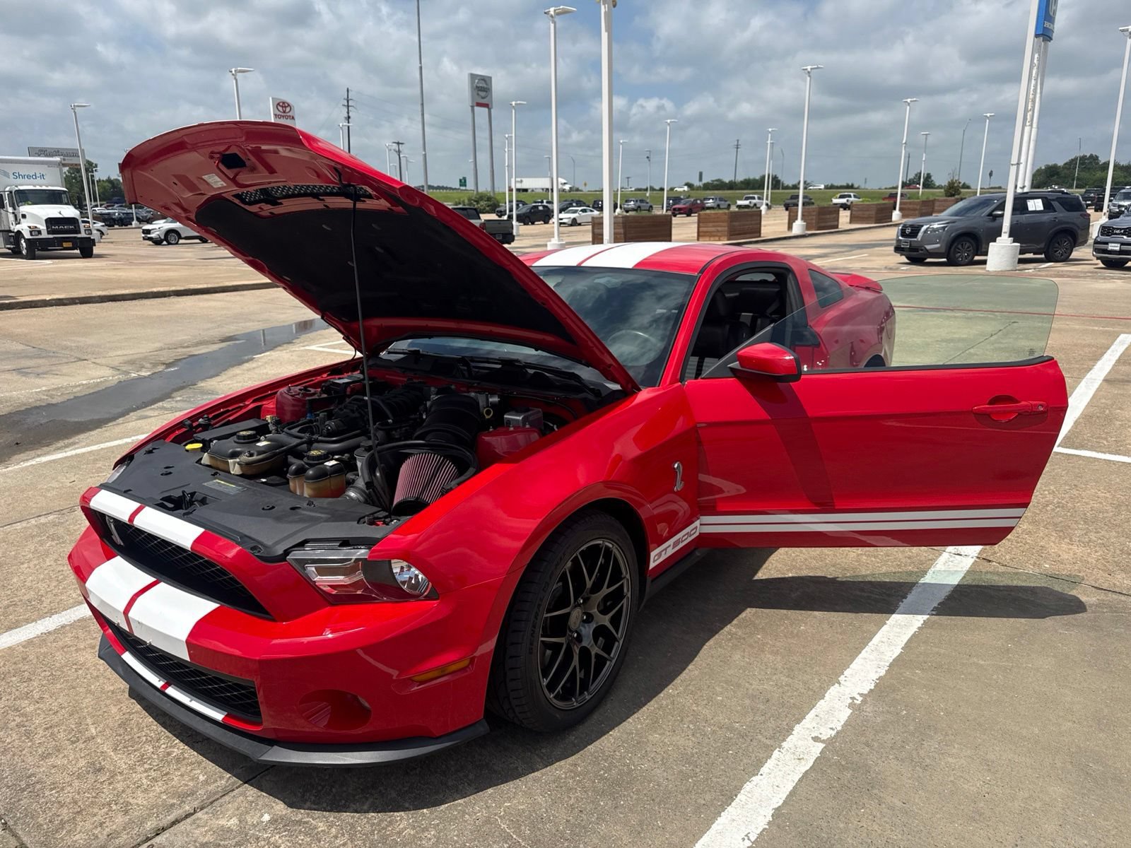 Used 2010 Ford Mustang Shelby GT500 RWD image 11