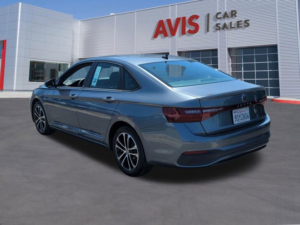 Used 2025 Volkswagen Jetta Sport FWD image 9