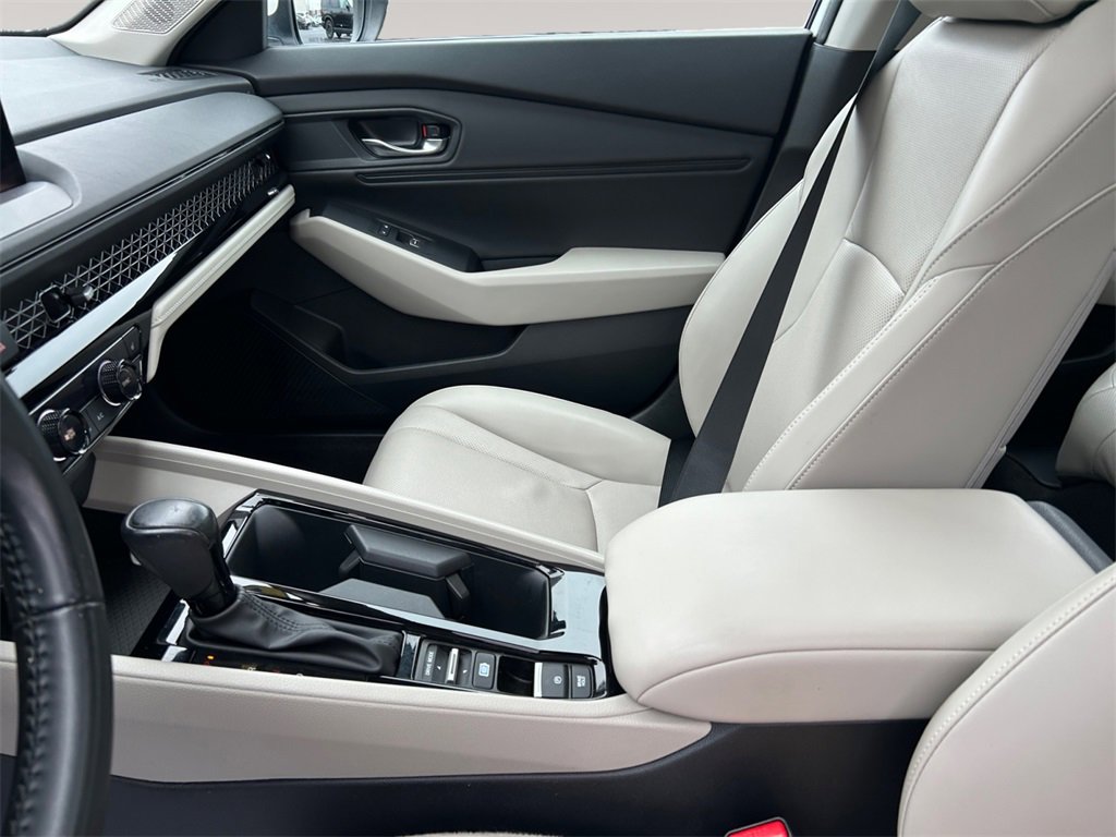 Used 2023 Honda Accord EX-L image 9