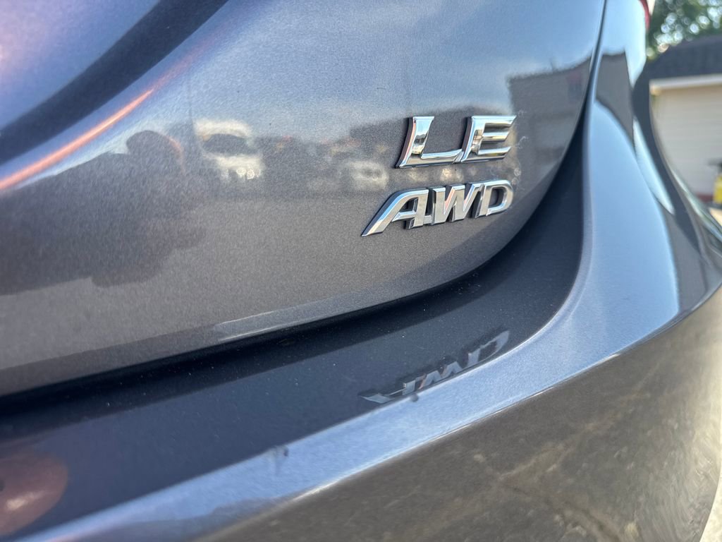 Used 2021 Toyota Camry LE AWD/4WD image 12