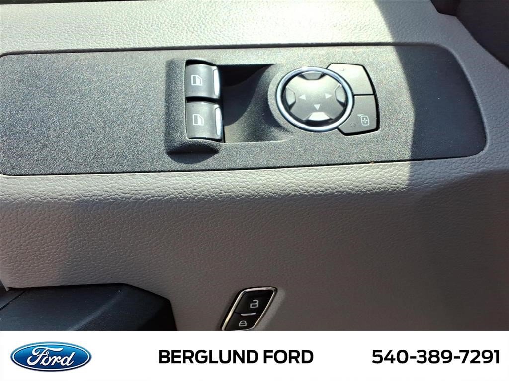 Used 2019 Ford F550 Luxury RWD image 16