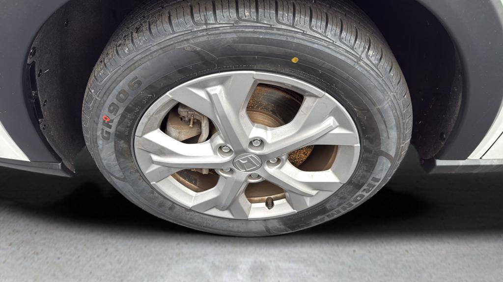 Used 2023 Honda HR-V LX image 9