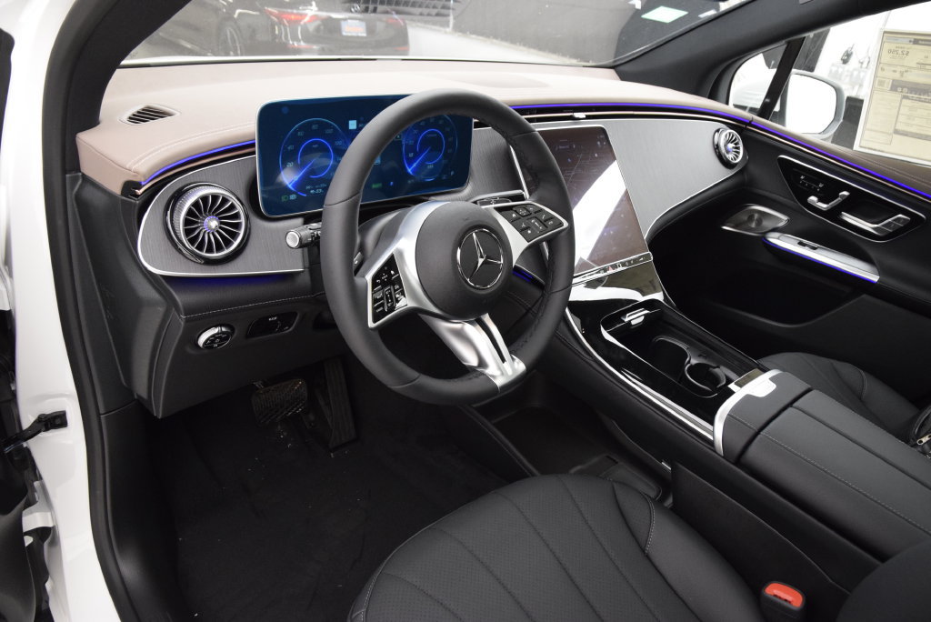 New 2027 Mercedes-Benz EQE 320 4MATIC SUV image 21