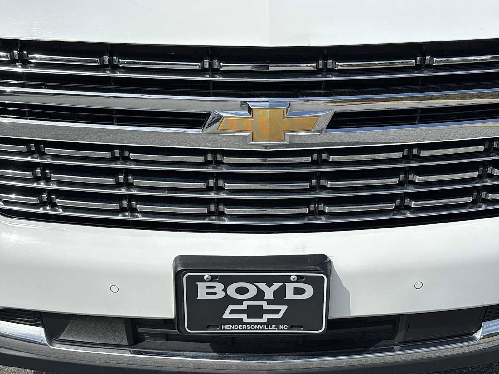 Used 2022 Chevrolet Suburban Premier AWD/4WD image 32