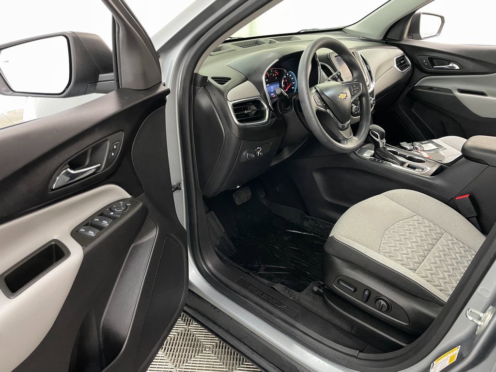 Certified 2024 Chevrolet Equinox LS w/ LS Convenience Package image 19