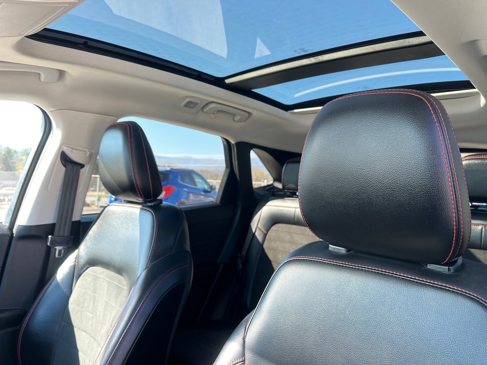 Certified 2022 Ford Escape SEL w/ SEL Stealth AWD Package image 8