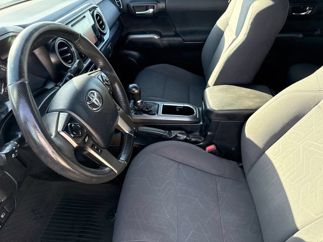 Used 2019 Toyota Tacoma TRD Off-Road w/ Technology Package AWD/4WD image 19