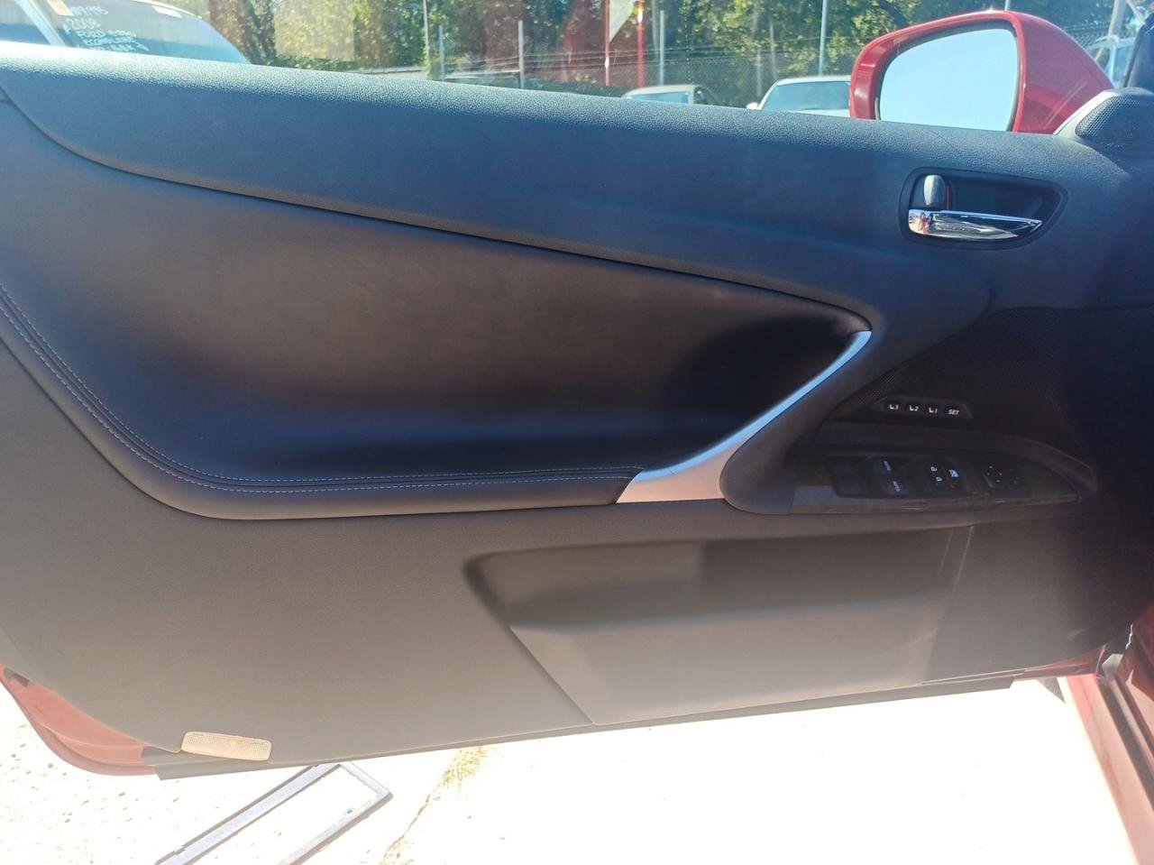 Used 2013 Lexus IS 250C w/ Luxury Pkg image 9