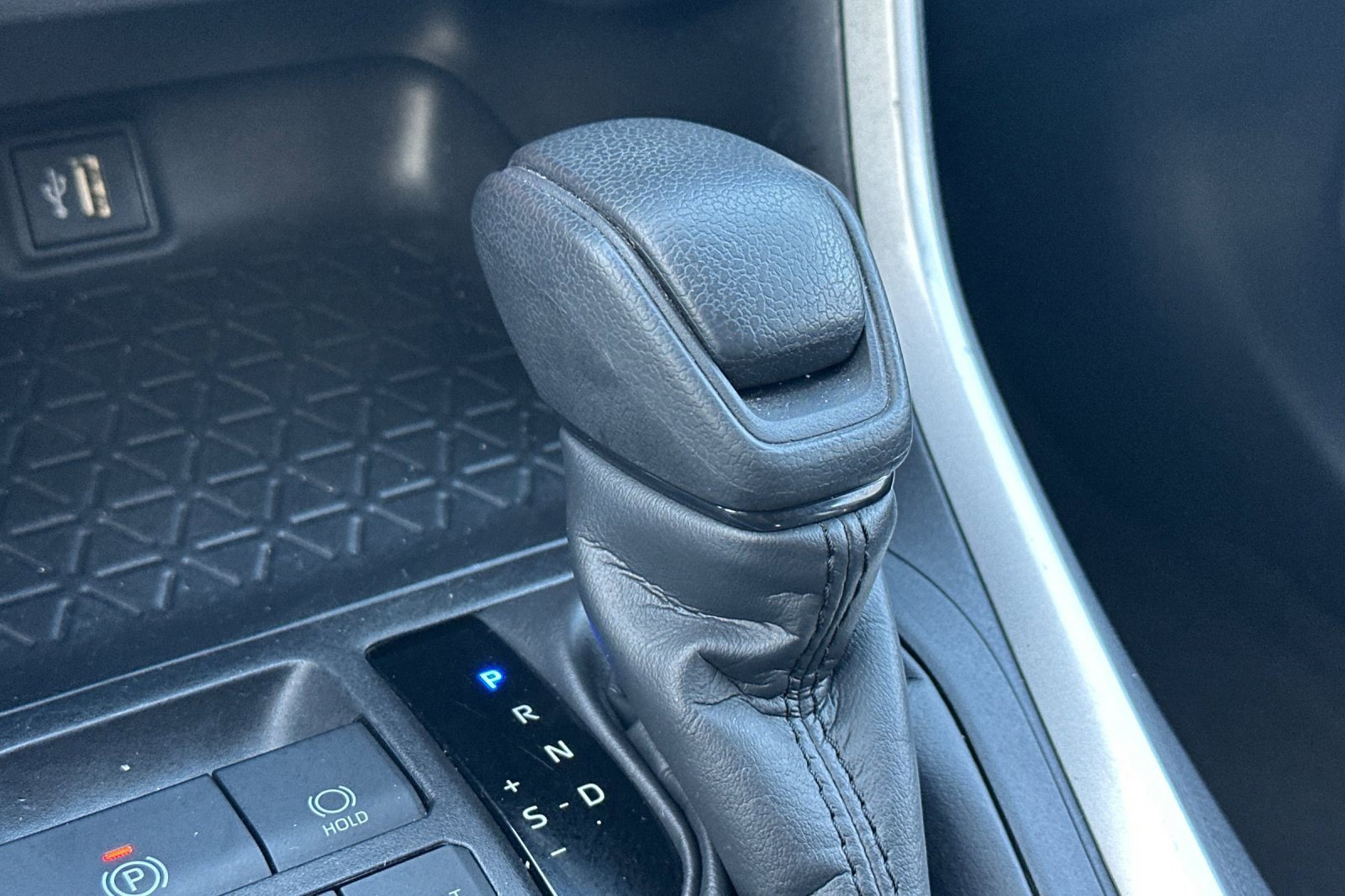 Used 2024 Toyota RAV4 LE image 34