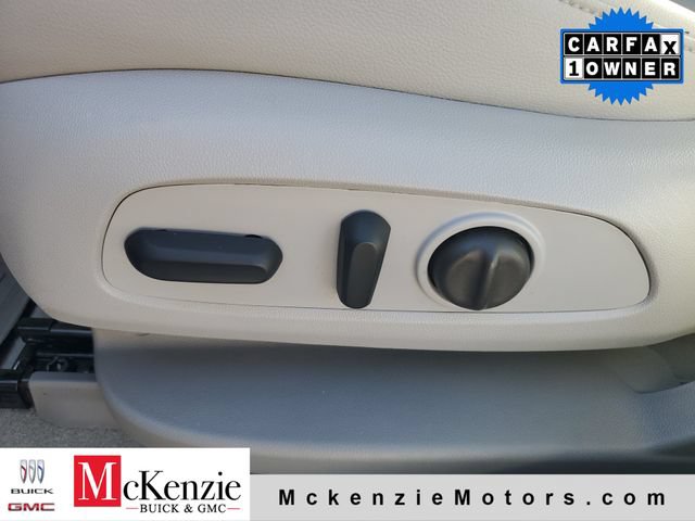 Used 2023 GMC Acadia SLT w/ Technology Package AWD/4WD image 9
