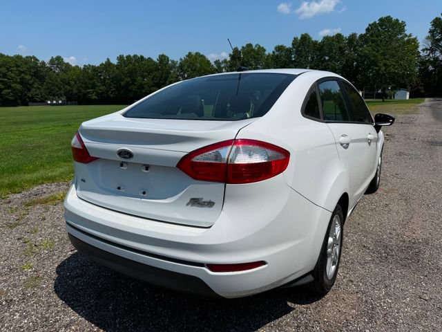 Used 2017 Ford Fiesta SE FWD image 4