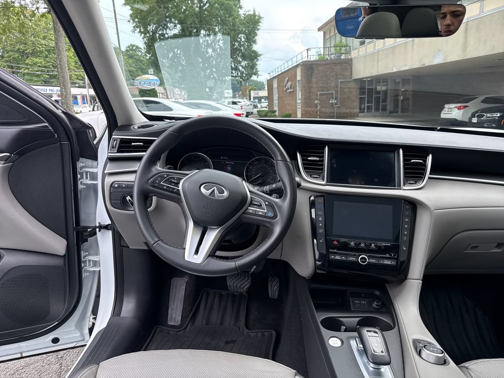 Used 2023 INFINITI QX50 Luxe AWD/4WD image 21