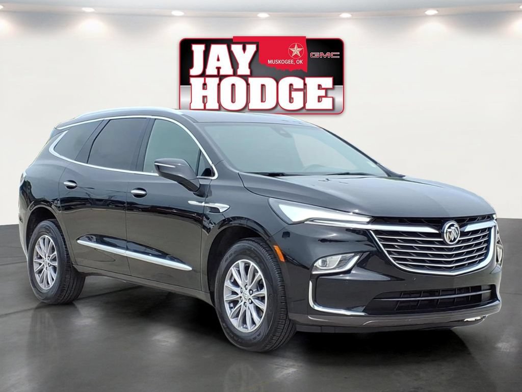 Used 2023 Buick Enclave Essence w/ Trailering Package, 5000 lbs. FWD video 1