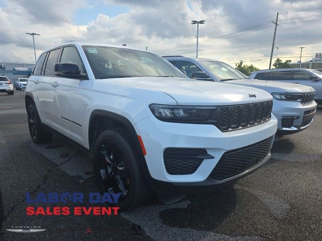 New 2025 Jeep Grand Cherokee Altitude