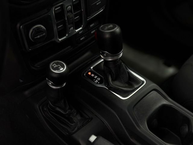 Used 2022 Jeep Wrangler Unlimited Sport AWD/4WD image 17