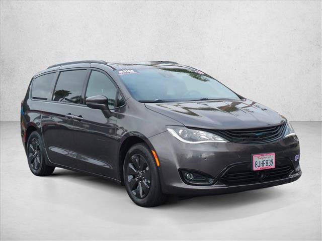Used 2019 Chrysler Pacifica Limited w/ Advanced Safetytec Group FWD image 3
