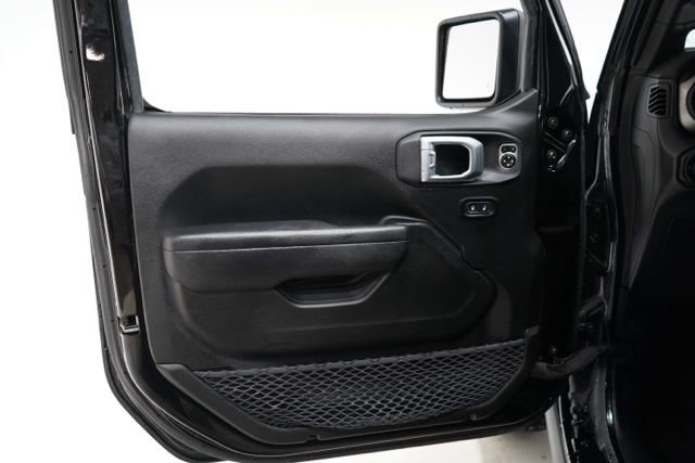 Used 2023 Jeep Wrangler Willys image 18