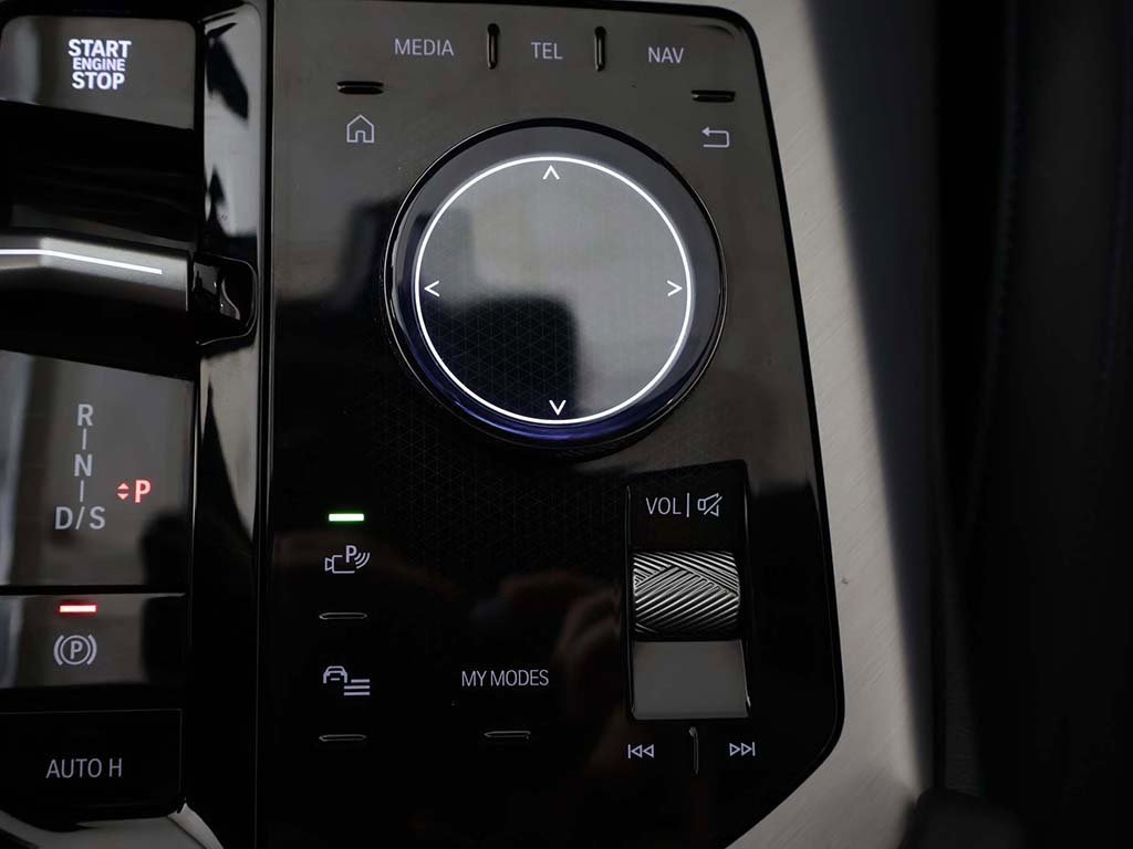 Used 2025 BMW X3 xDrive30i image 56