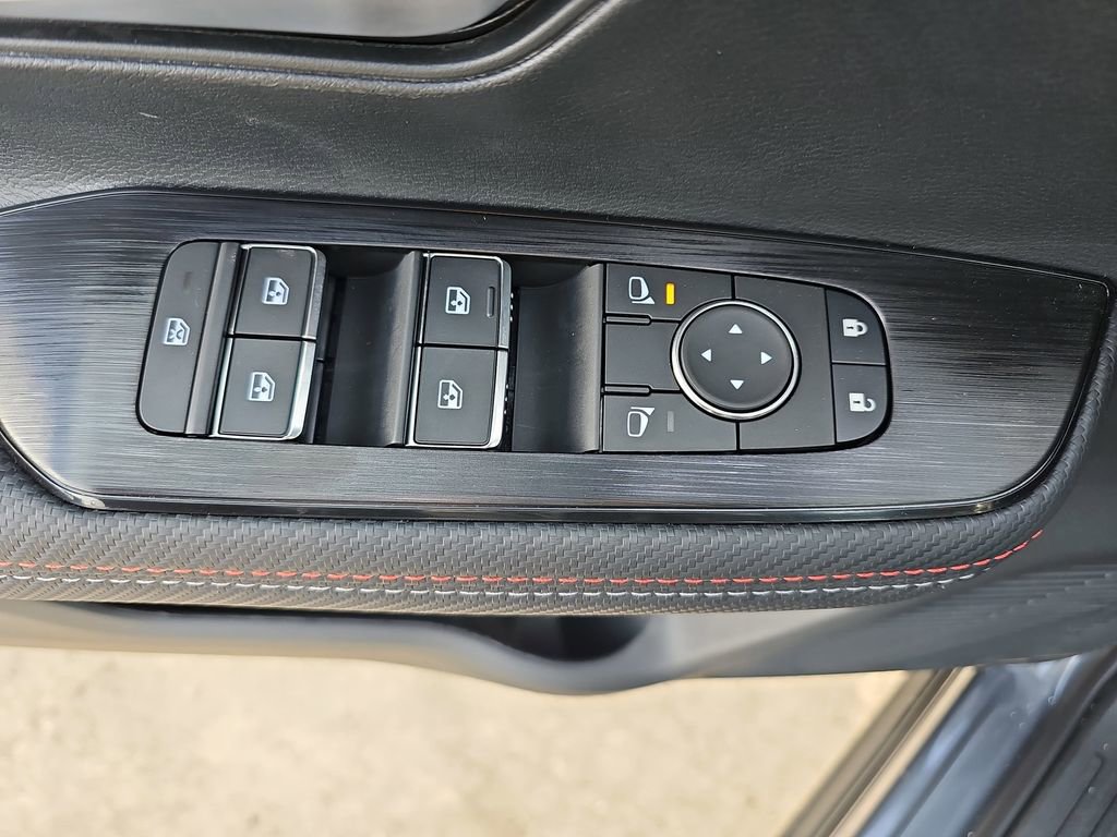 New 2026 Nissan Kicks SR FWD image 31