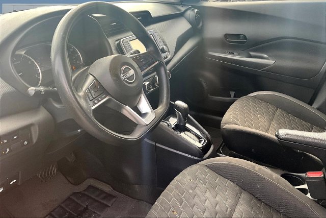 Used 2022 Nissan Kicks S FWD image 17