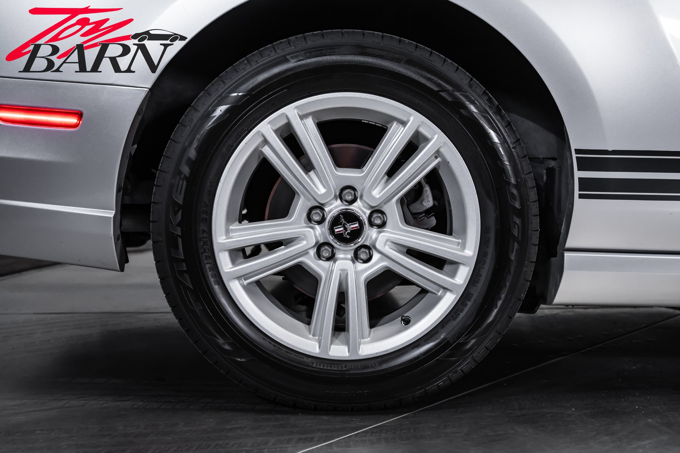 Used 2014 Ford Mustang Coupe RWD image 11