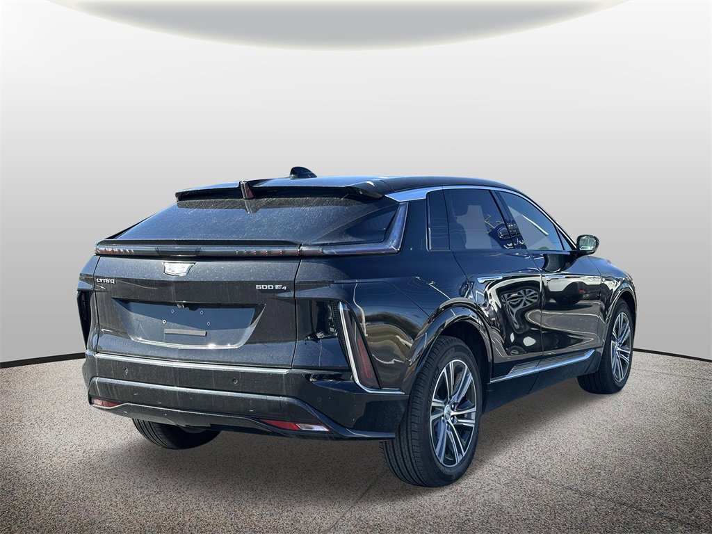 New 2025 Cadillac Lyriq Luxury image 2
